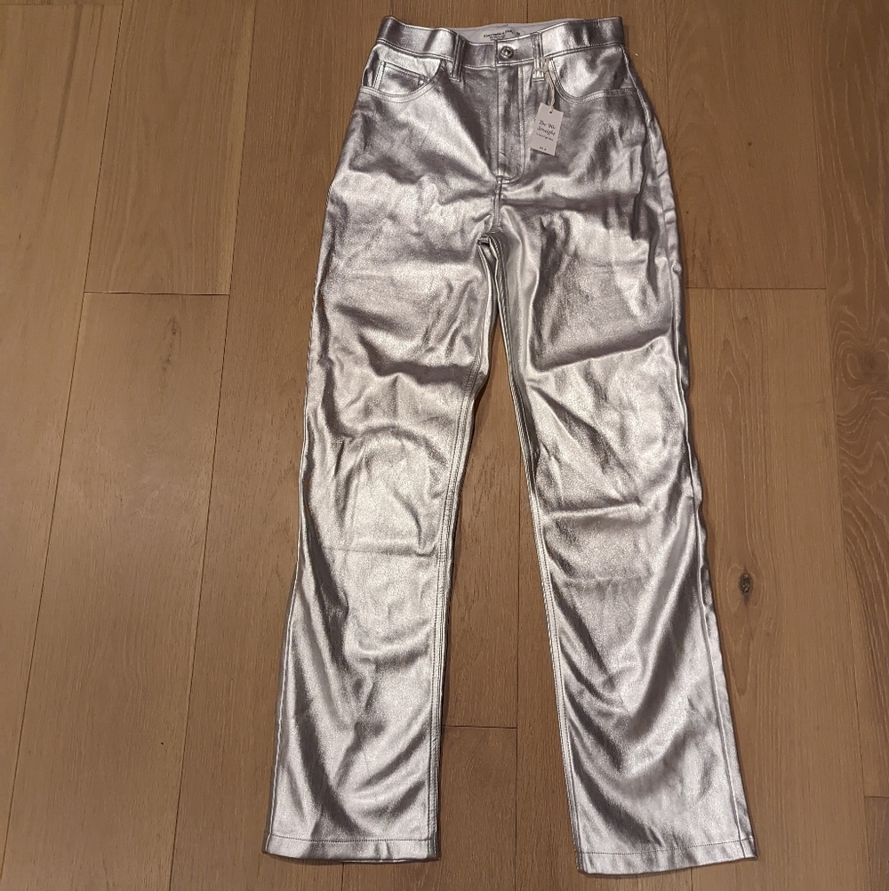 Vegan Leather 90's Straight